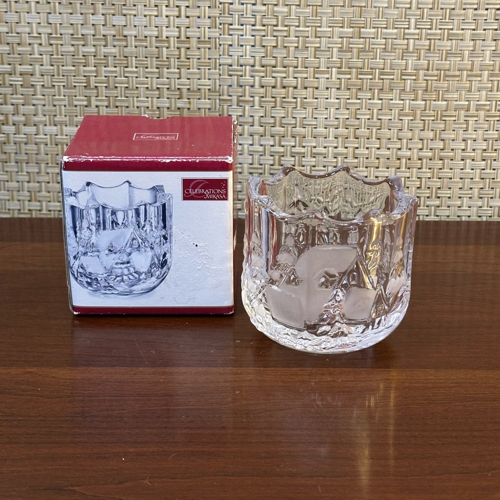 🎄2010 Winter Wonderland Etched Glass Votive Candle Holder Mikasa Japan